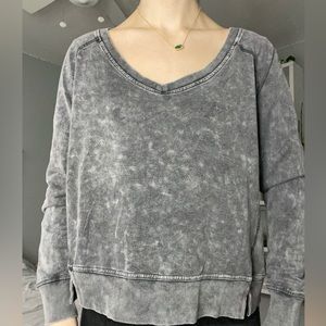 Jane and Delancey Gray Long Sleeve V Neck Top | Size M | Good condition